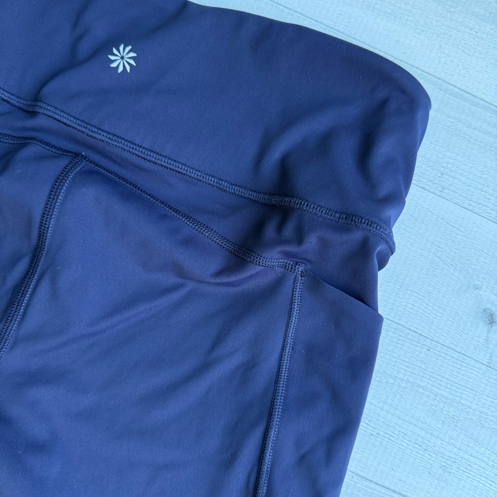 Athleta Ultimate Stash 7” Women's Blue Bike Short Size S - Picture 7 of 9